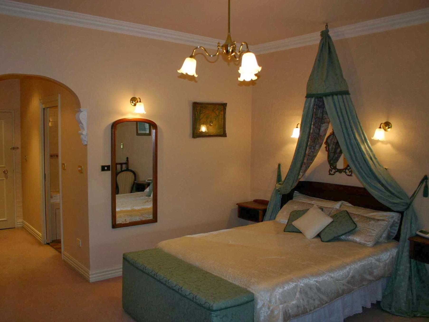 Victoria House Motor Motel 4*