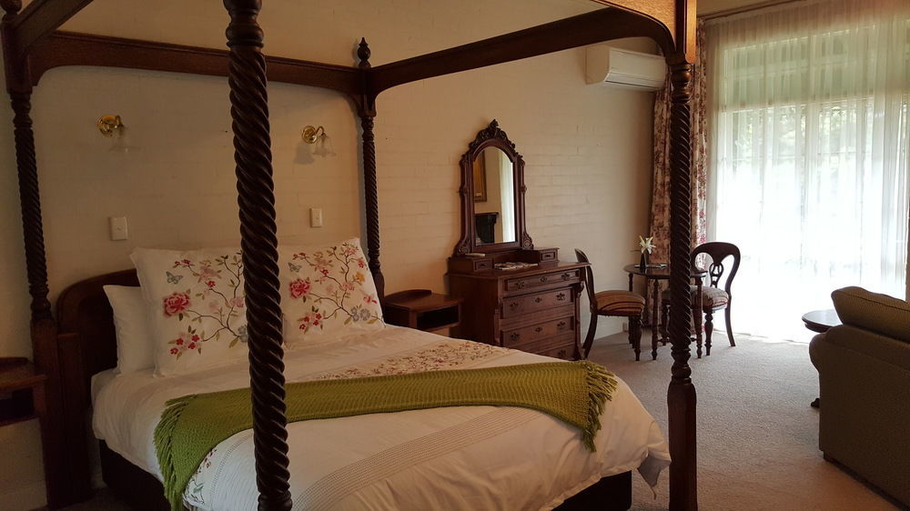 Victoria House Motor Motel 4*